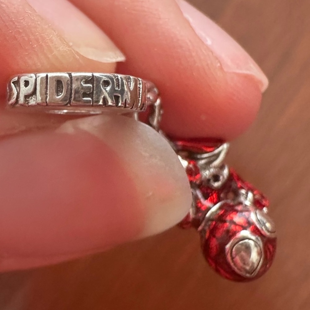 NWOT Pandora x Marvel Spider-man Charm - Picture 9 of 11
